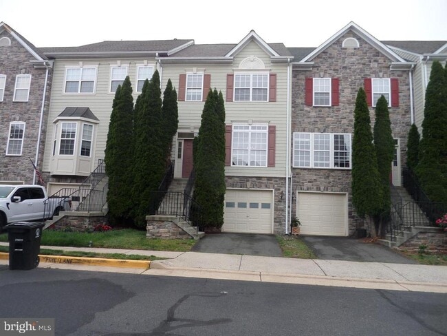 Building Photo - 822 Ferndale Terrace NE