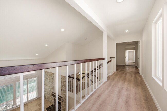 Building Photo - 681 Triunfo Canyon Rd