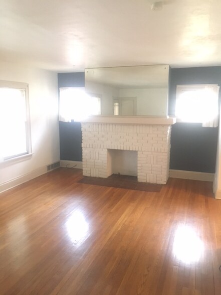 Building Photo - 3132 Meadowbrook Blvd