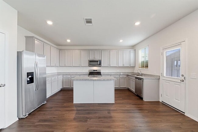 Building Photo - 5618 Downie Draw Ranch Trail