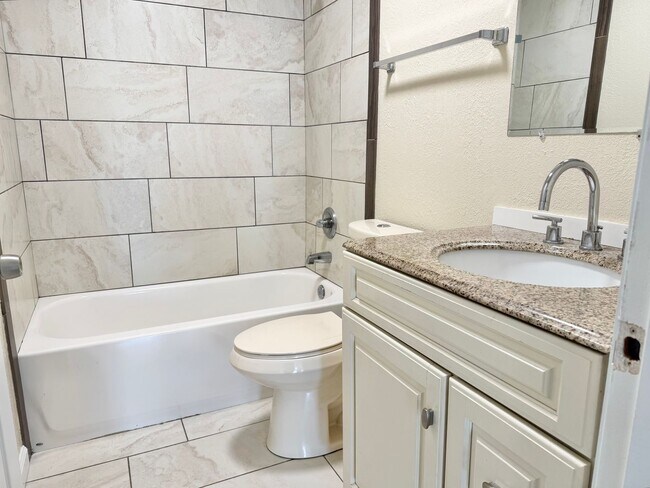 Building Photo - R# 5058-5059-P