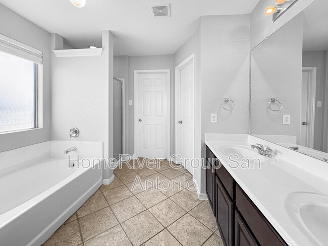 Building Photo - 4026 Maiden Way
