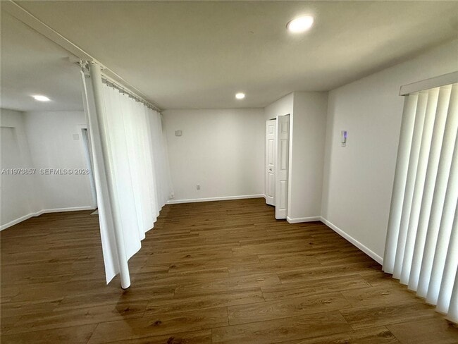 Building Photo - 8301 SW 19th St