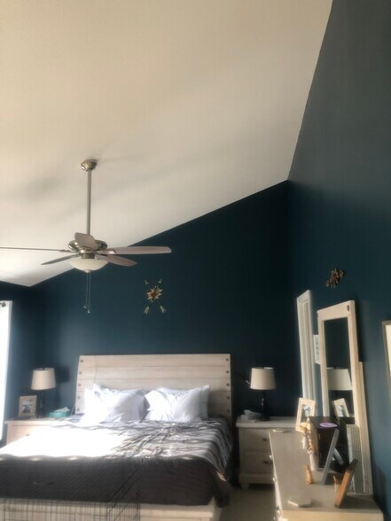 Building Photo - 211 East St