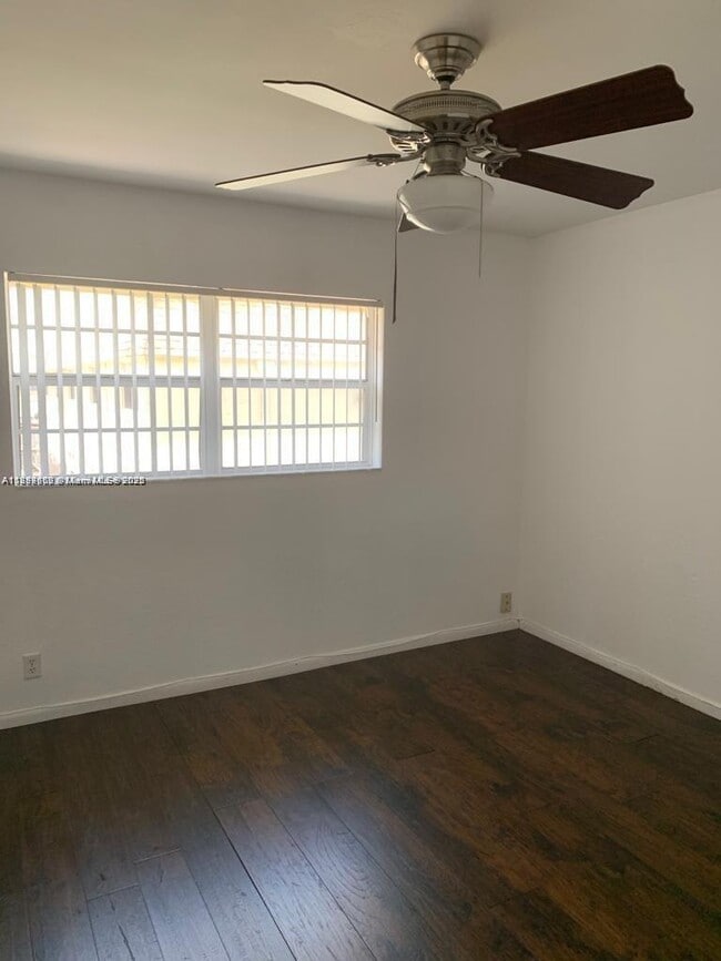 Building Photo - 811 NW 46th Ave