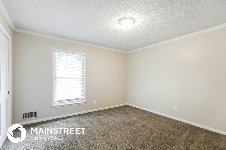 Building Photo - 409 NW Meadowview Dr