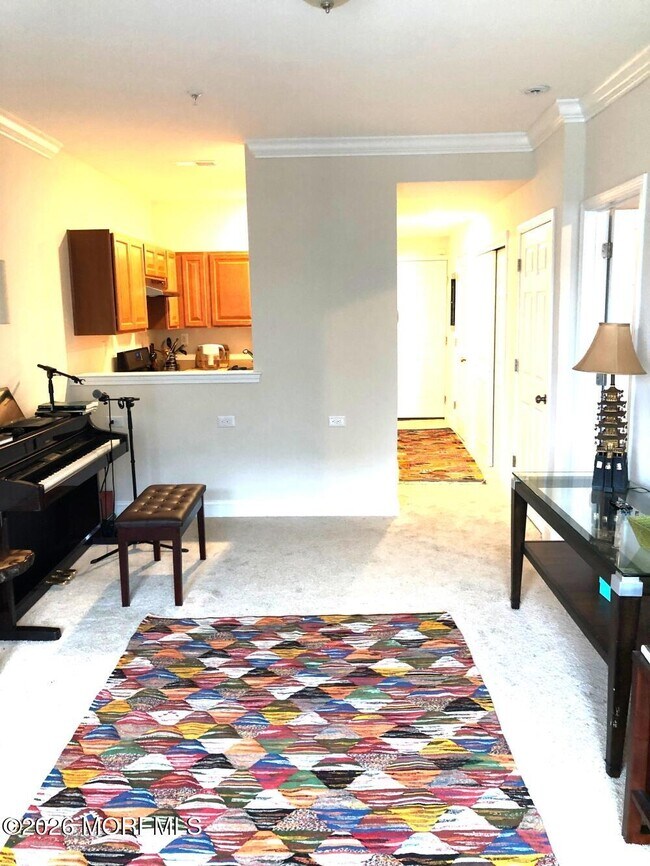 Building Photo - 16 Lake Ave