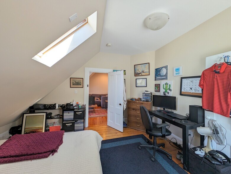 Building Photo - 36 Orchard St