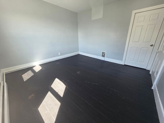 Building Photo - 30-32 Willow Street