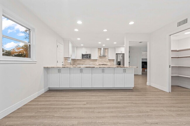 Building Photo - 4857 Hummingbird Trail