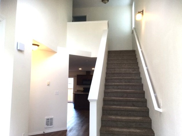 Building Photo - 20513 5th Ave Ct E