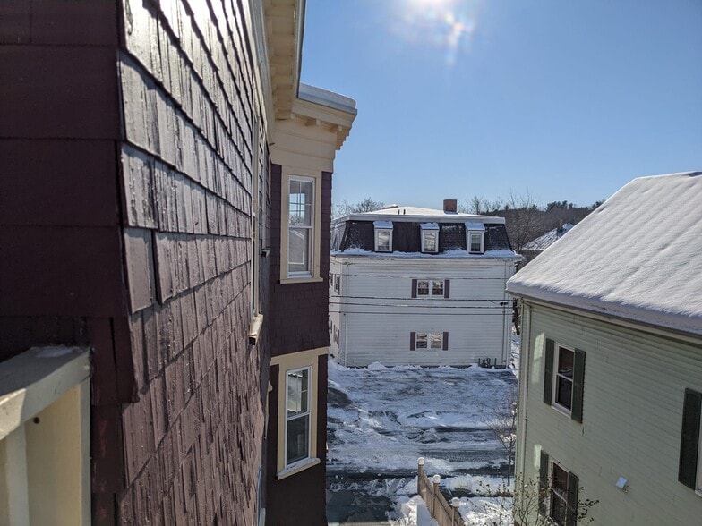 Building Photo - 14 Rice St