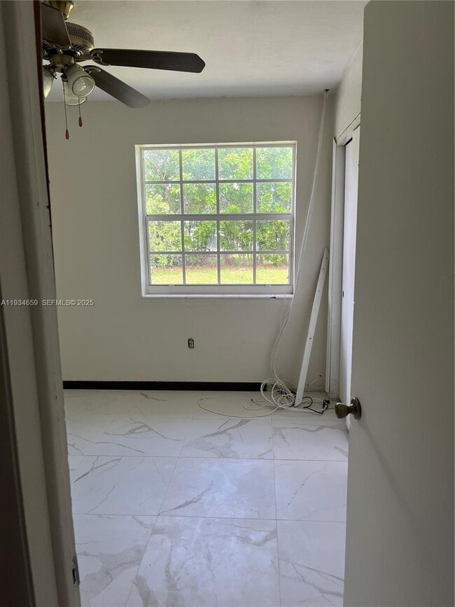 Building Photo - 19821 NE 13th Ct