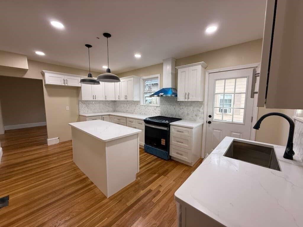 Building Photo - 194 Fells Ave