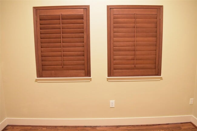 Building Photo - 5515 Petty St