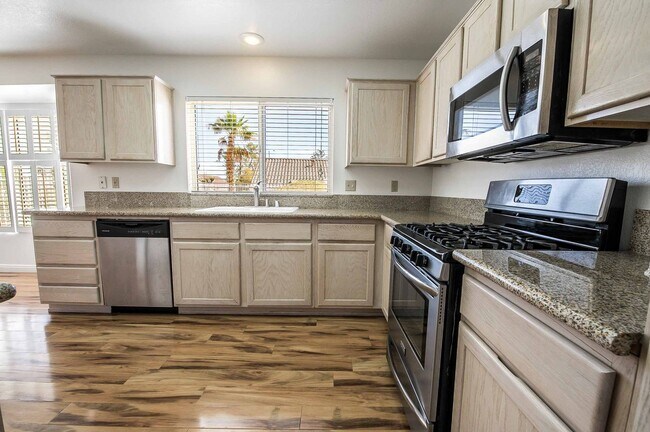 Building Photo - Sun City Summerlin - Golf Course Community...