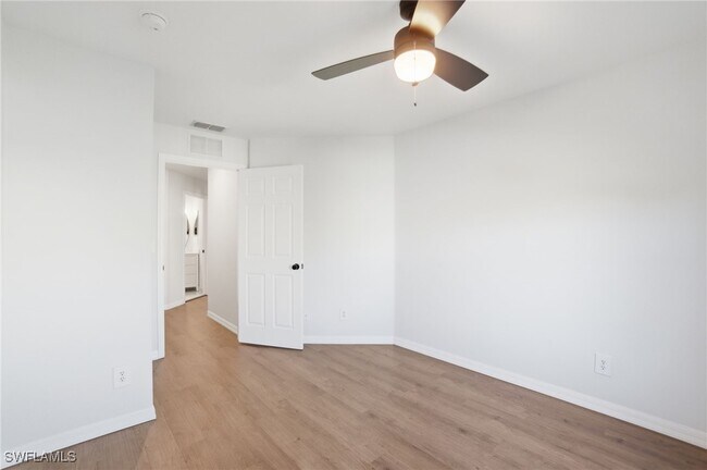 Building Photo - 3009 Palmetto Oak Dr