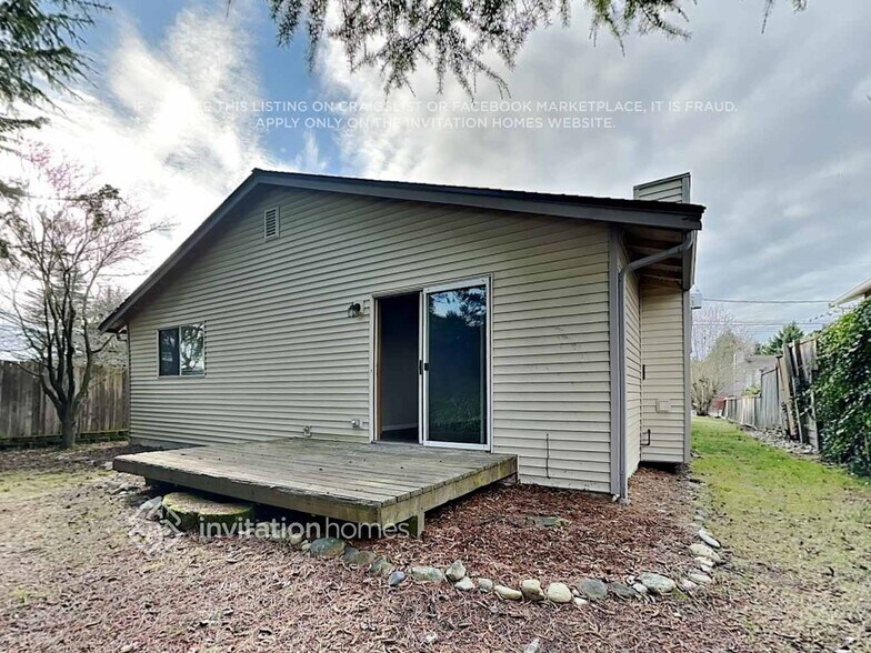 Building Photo - 3113 57th Ave NE