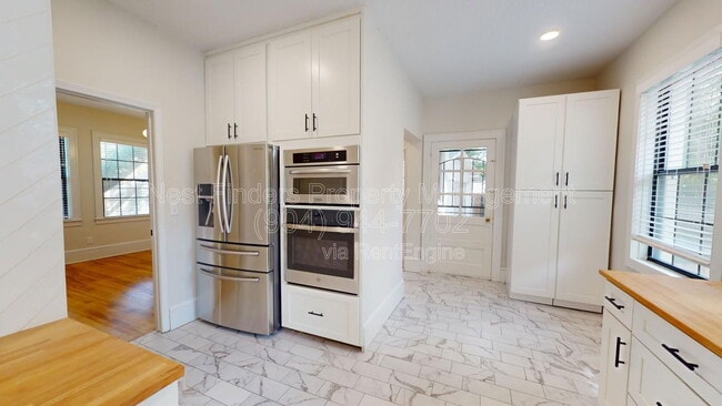 Building Photo - 1108 Landon Ave