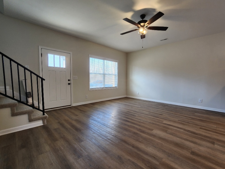 Building Photo - 615 Peachers Mill Rd