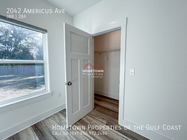 Building Photo - 3-Bedroom Home Minutes from NAS Pensacola