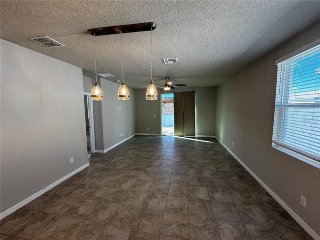 Building Photo - 3868 Brant Pl