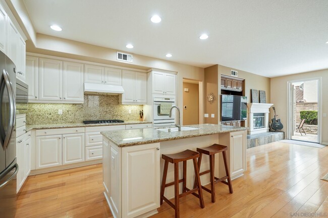 Building Photo - 43 Topanga