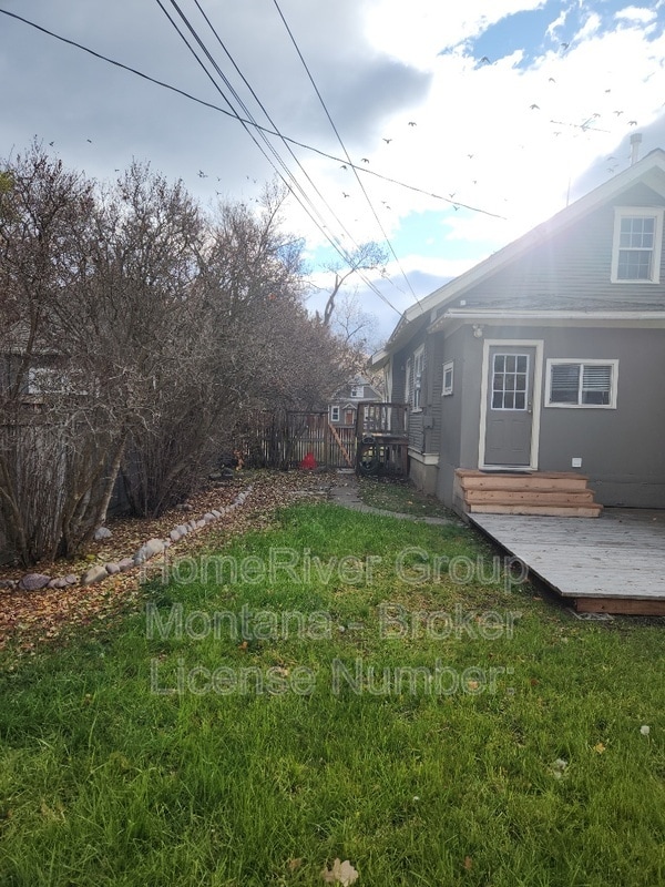 Building Photo - 529 Brooks St