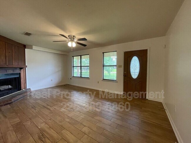 Building Photo - 13640 Rampart Ct