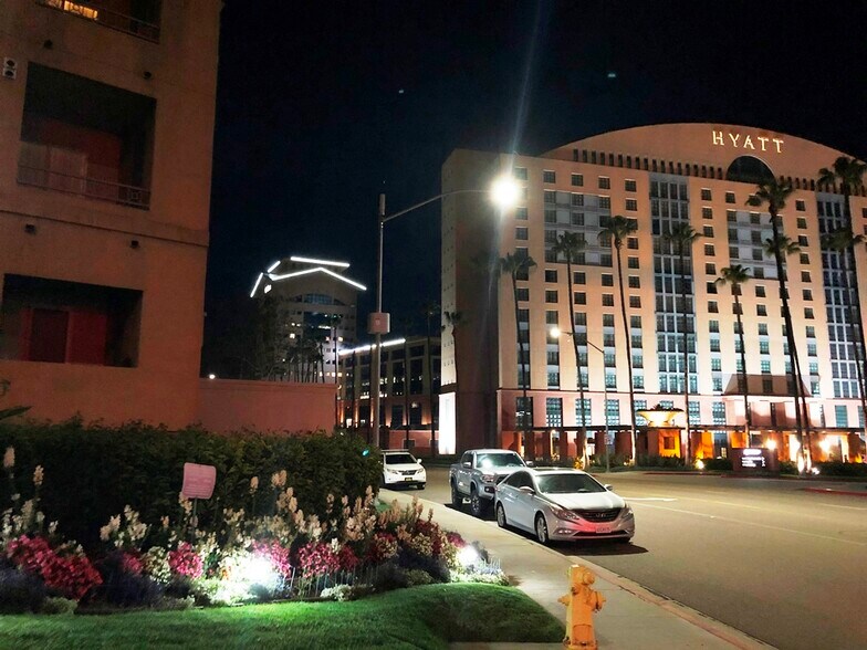 Building Photo - 8889 Caminito Plaza Centro