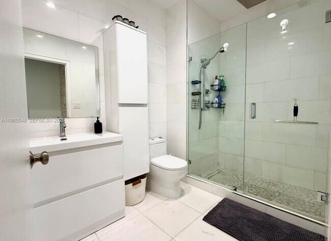 Building Photo - 2001 S Biscayne Blvd