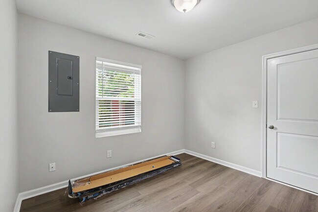 Building Photo - 6324 Grimes Ave