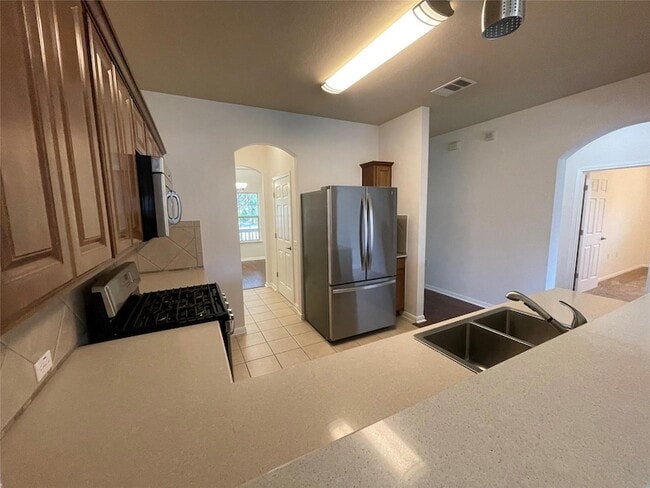 Building Photo - 3517 Bronco Bend Loop