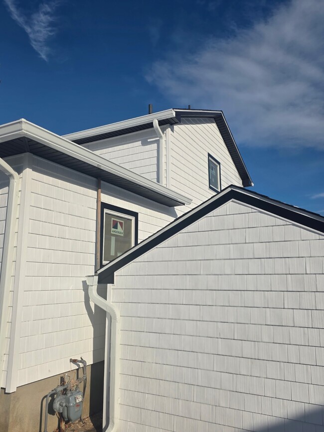 Building Photo - 595 Kingfisher Cir