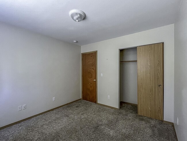 Building Photo - 6721 135th St E