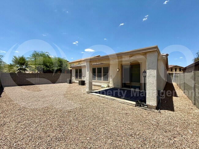 Building Photo - 45513 W Starlight Dr