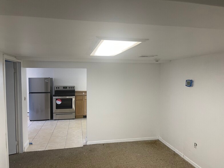 Building Photo - 463 Gibbs Pond Rd