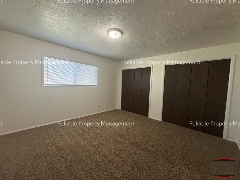 Building Photo - 1515 Laprele St