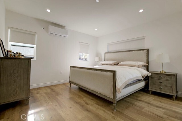 Building Photo - 5208 Goodland Ave