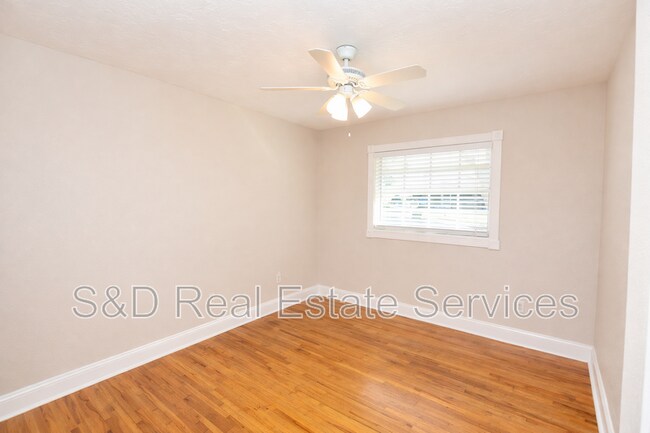 Building Photo - 3133 S Polk Ave