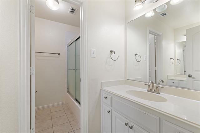 Building Photo - 962 Pelican Dr