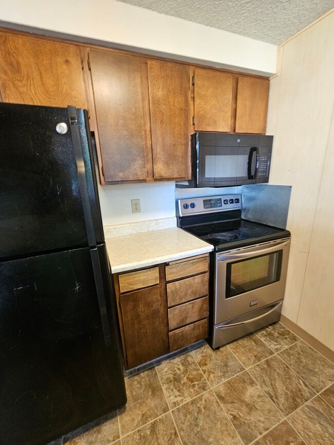 Building Photo - Private house, in great location!