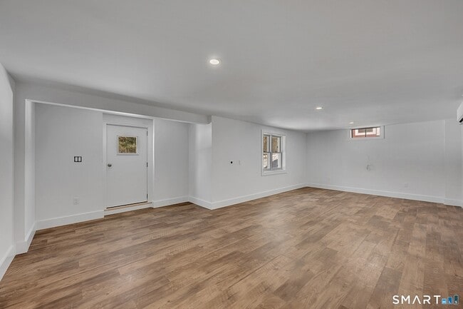 Building Photo - 220 Upper Grassy Hill Rd