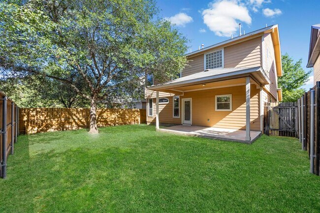 Building Photo - 10208 Laredo Dr