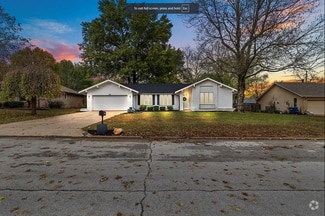Building Photo - Welcome to your dream home! 4 bedroom 3 ba...