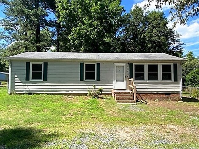 Primary Photo - Rancher Convenient to 288 & Chesterfield C...