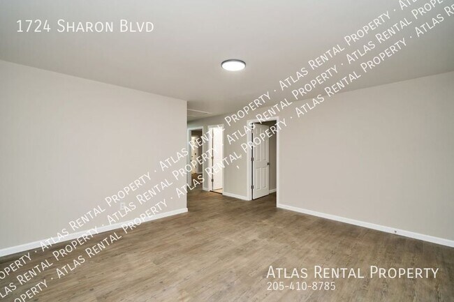 Building Photo - 1724 Sharon Blvd