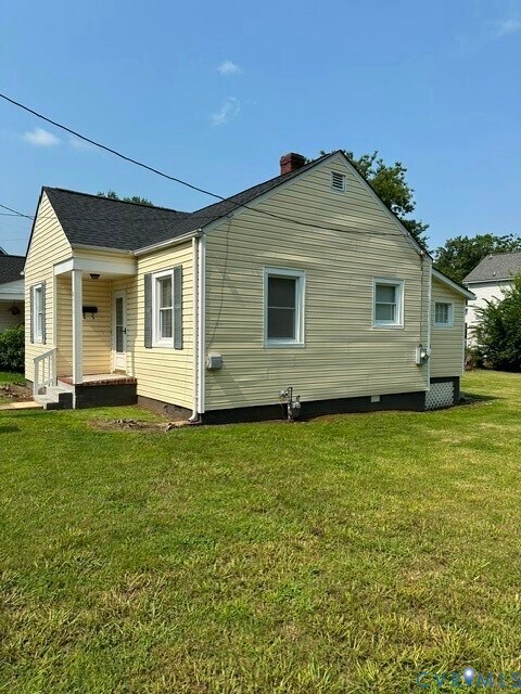 Building Photo - 712 S Meadow St