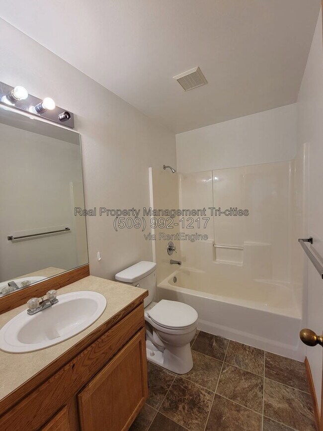 Building Photo - 2567 Prestwick Dr