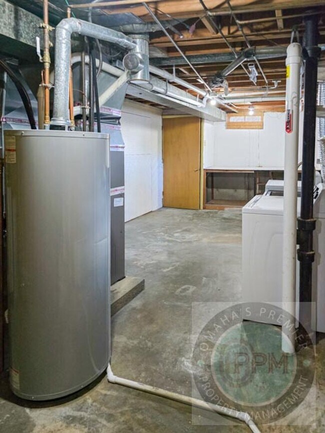 Building Photo - Beautiful 4 Bed 2 Bath Millard Home 1/2 OF...